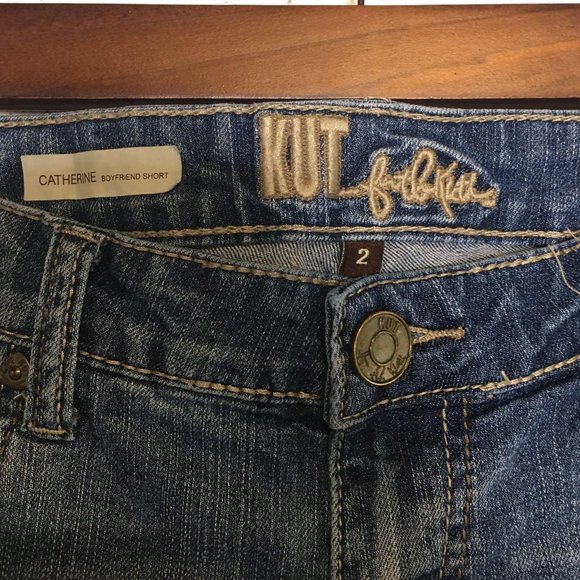 Kut from the Kloth Women's Boyfriend shorts size 2 - Picture 3 of 4